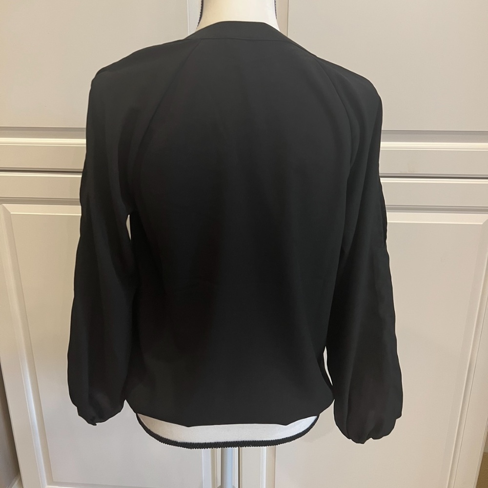 Collective Concepts Open Shoulder Top Size Small - image 2